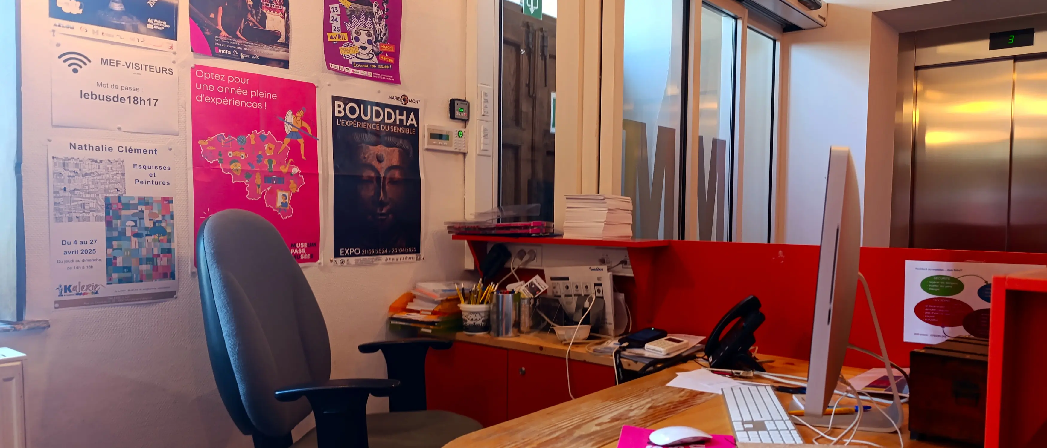 Overzicht van de receptie van het museum